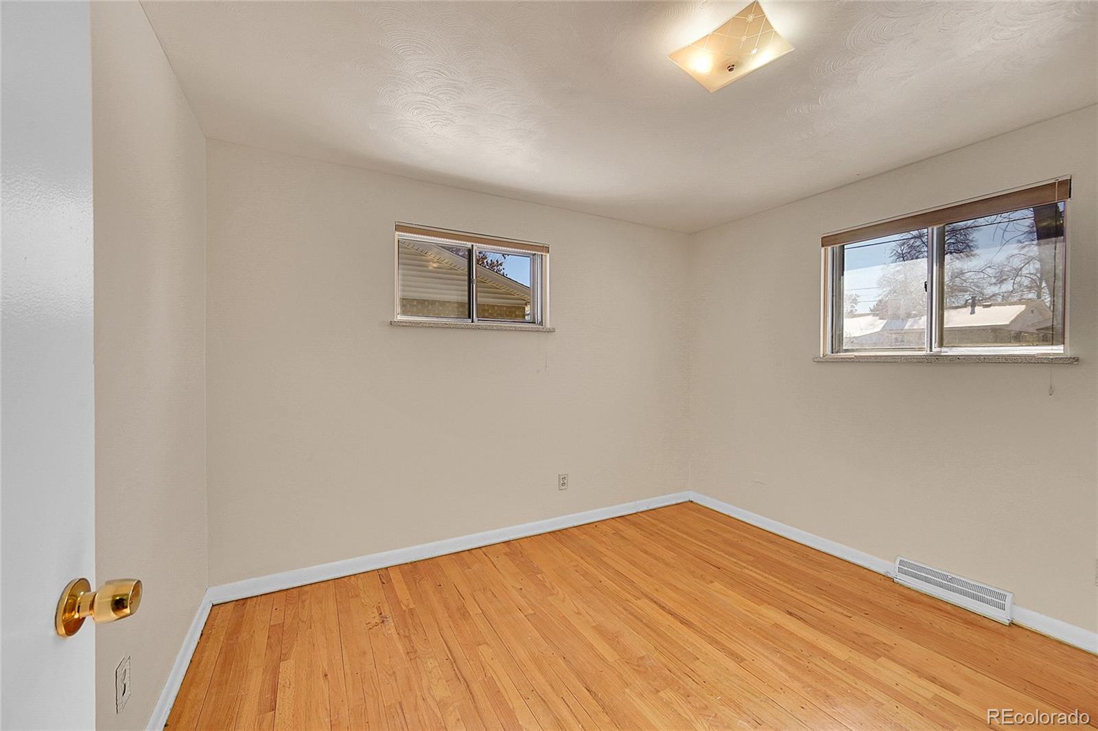 12152 E Dakota Avenue