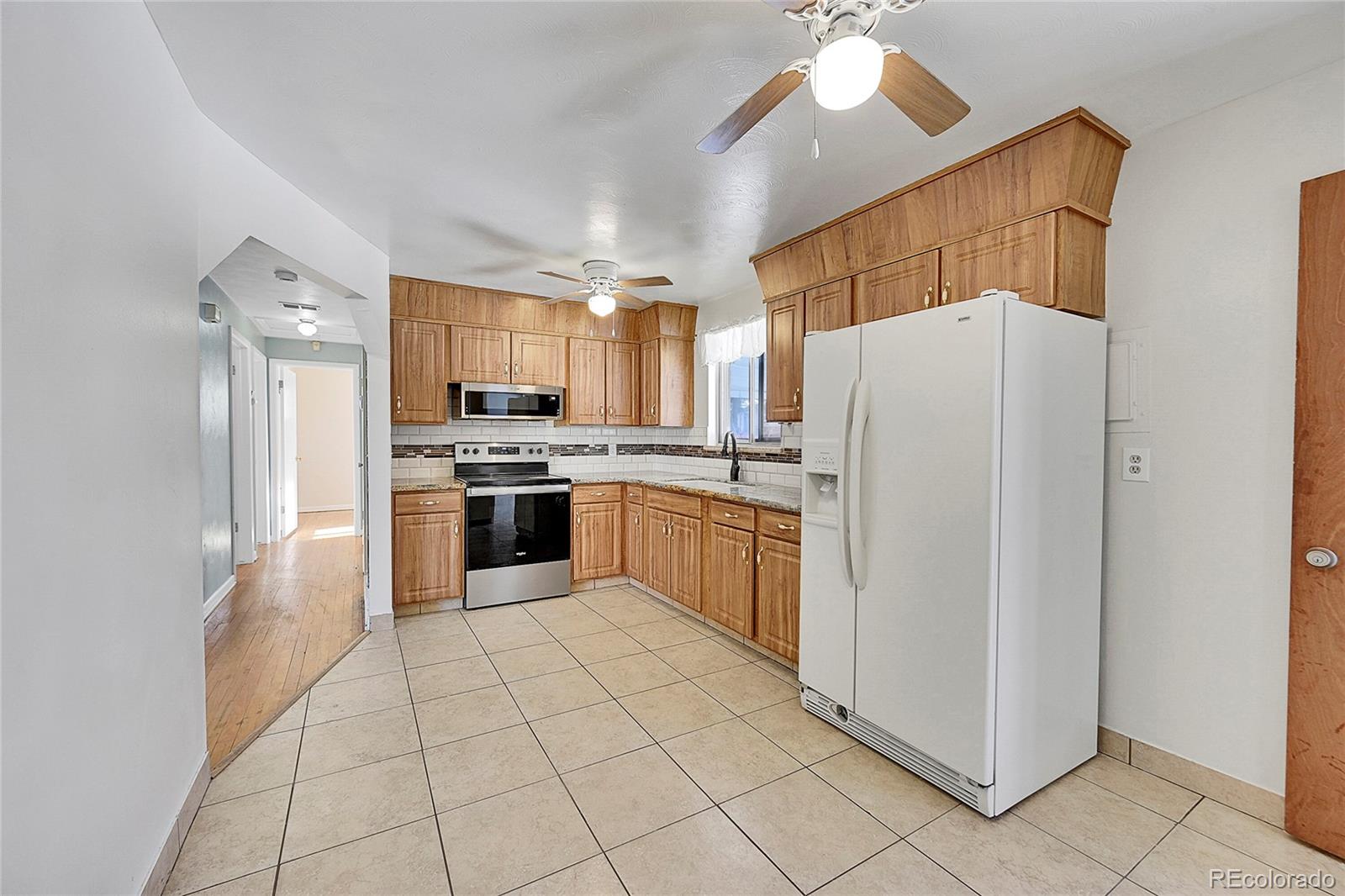 12152 E Dakota Avenue