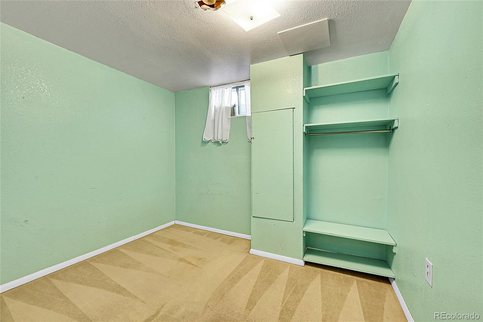 12152 E Dakota Avenue