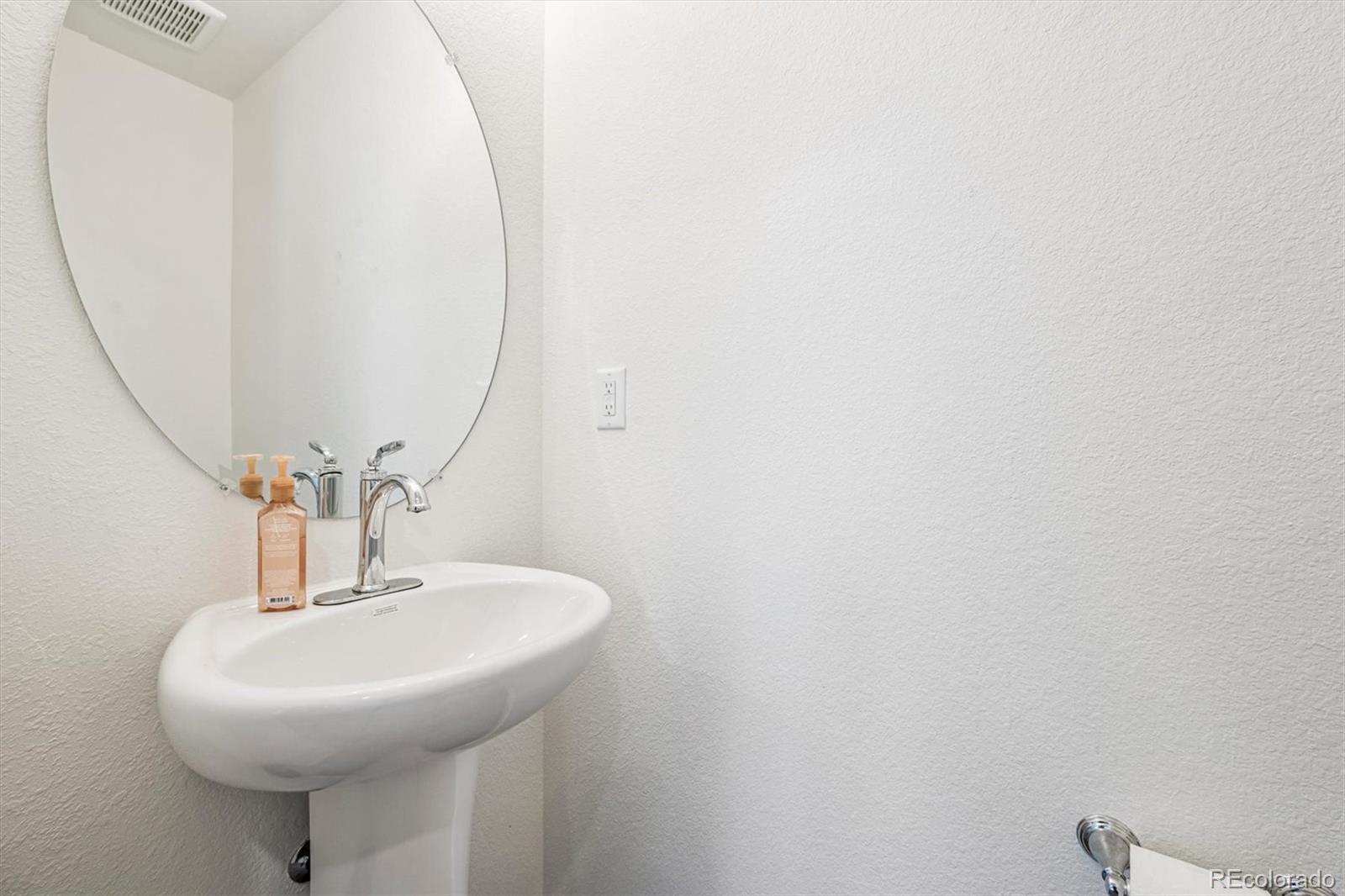 13495 E 103 rd Avenue