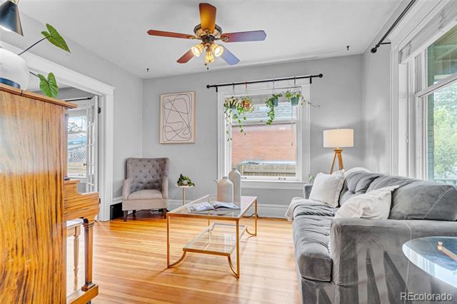 38 W Byers Place