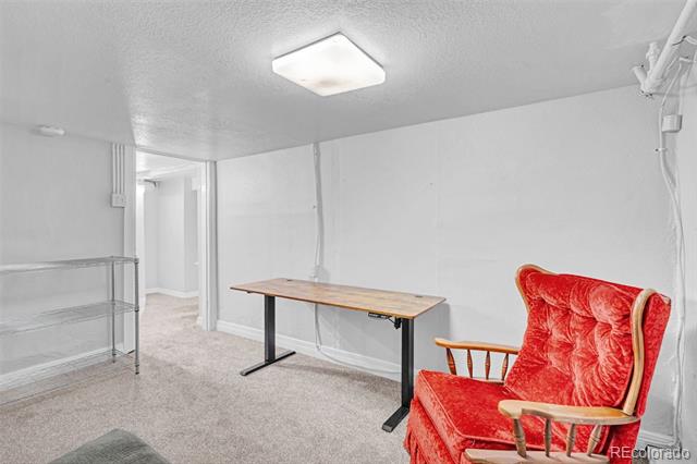 38 W Byers Place