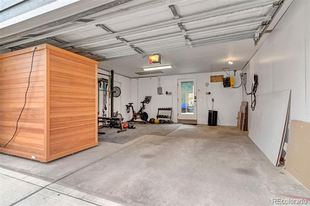 38 W Byers Place