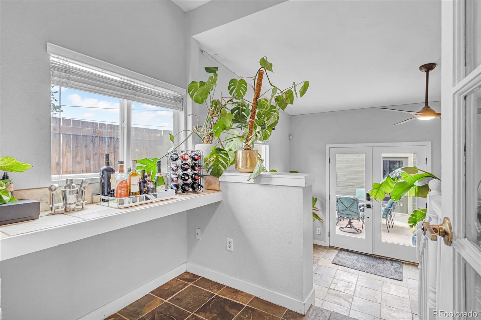 38 W Byers Place