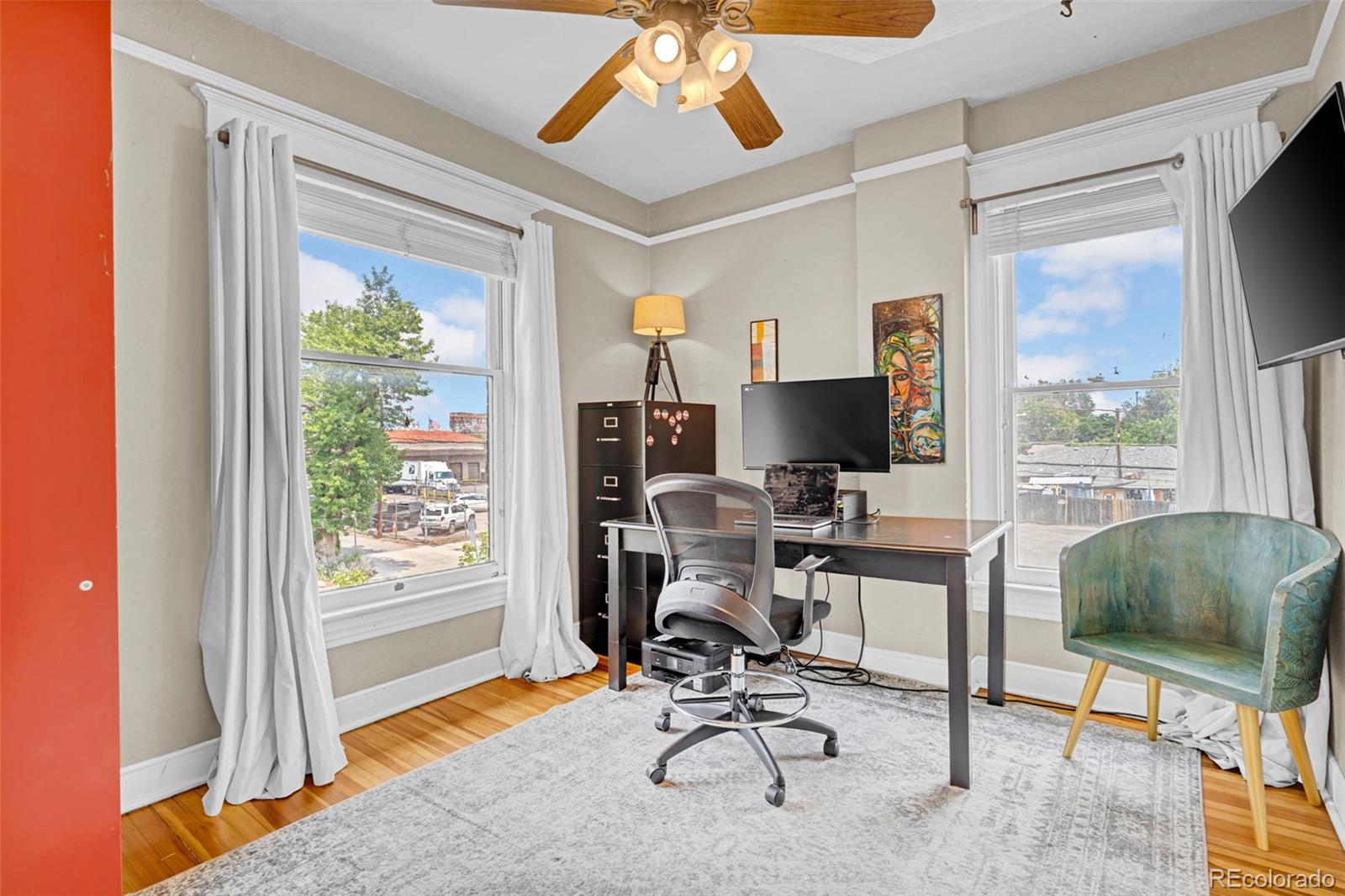 38 W Byers Place