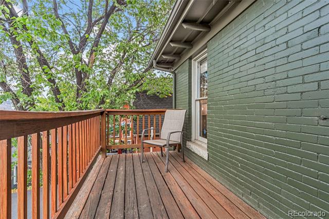 38 W Byers Place