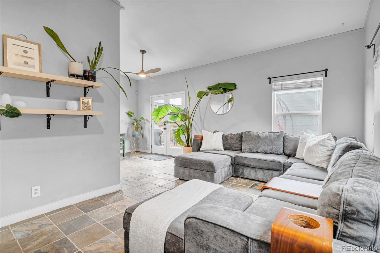 38 W Byers Place