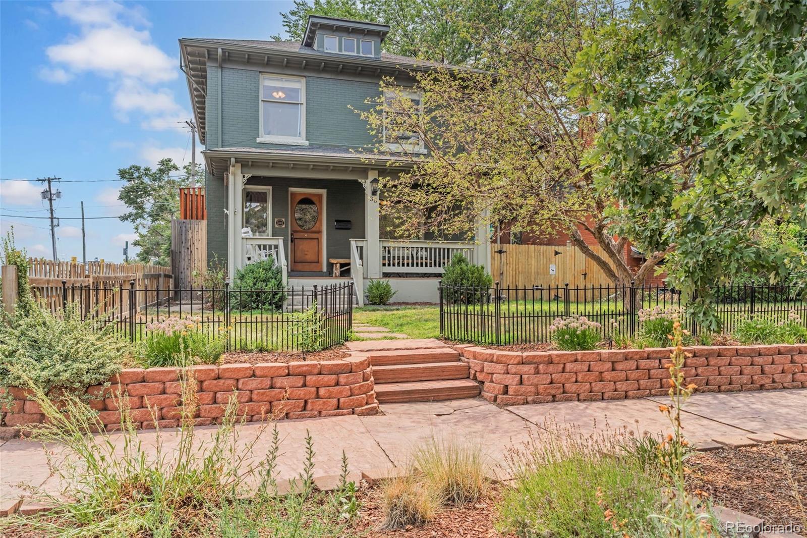 38 W Byers Place