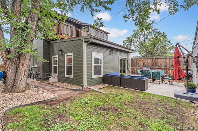38 W Byers Place