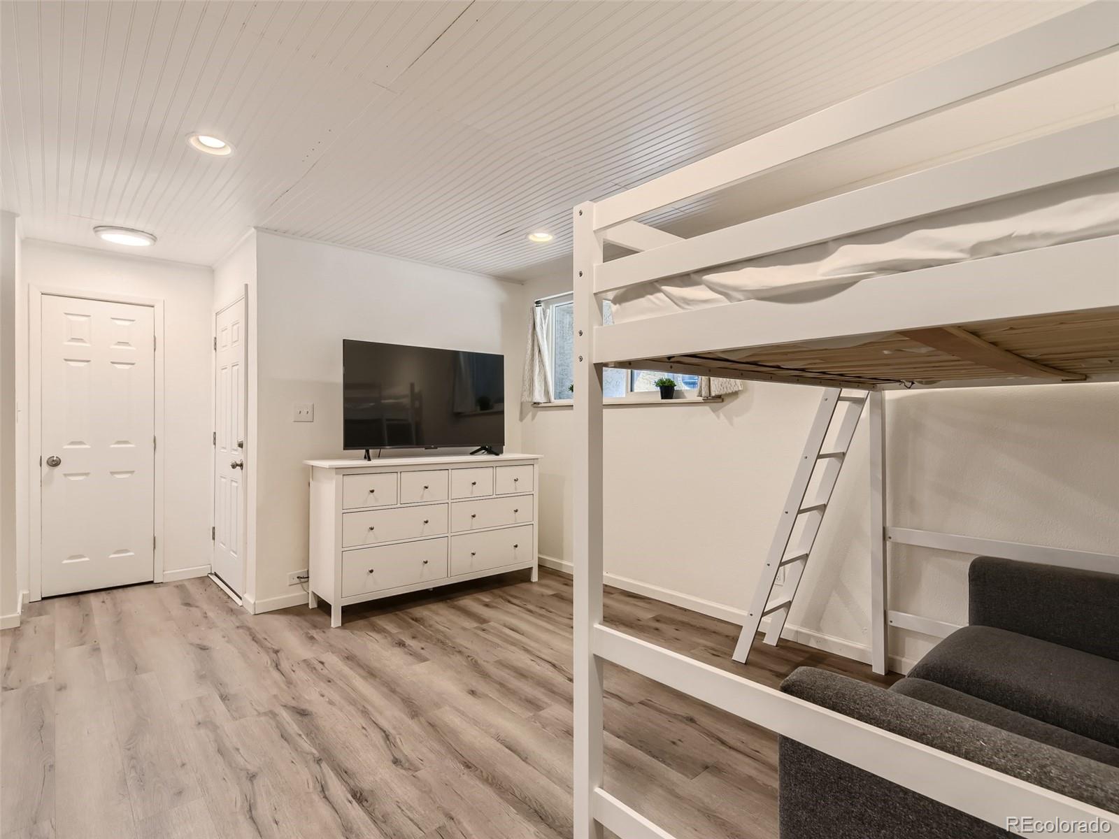 5300 E Cherry Creek Drive S Unit: 1403