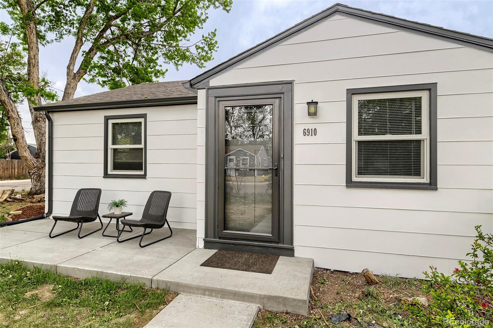 6910 Reno Drive
