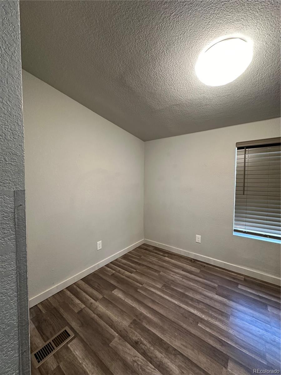 1400 S COLLYER Street