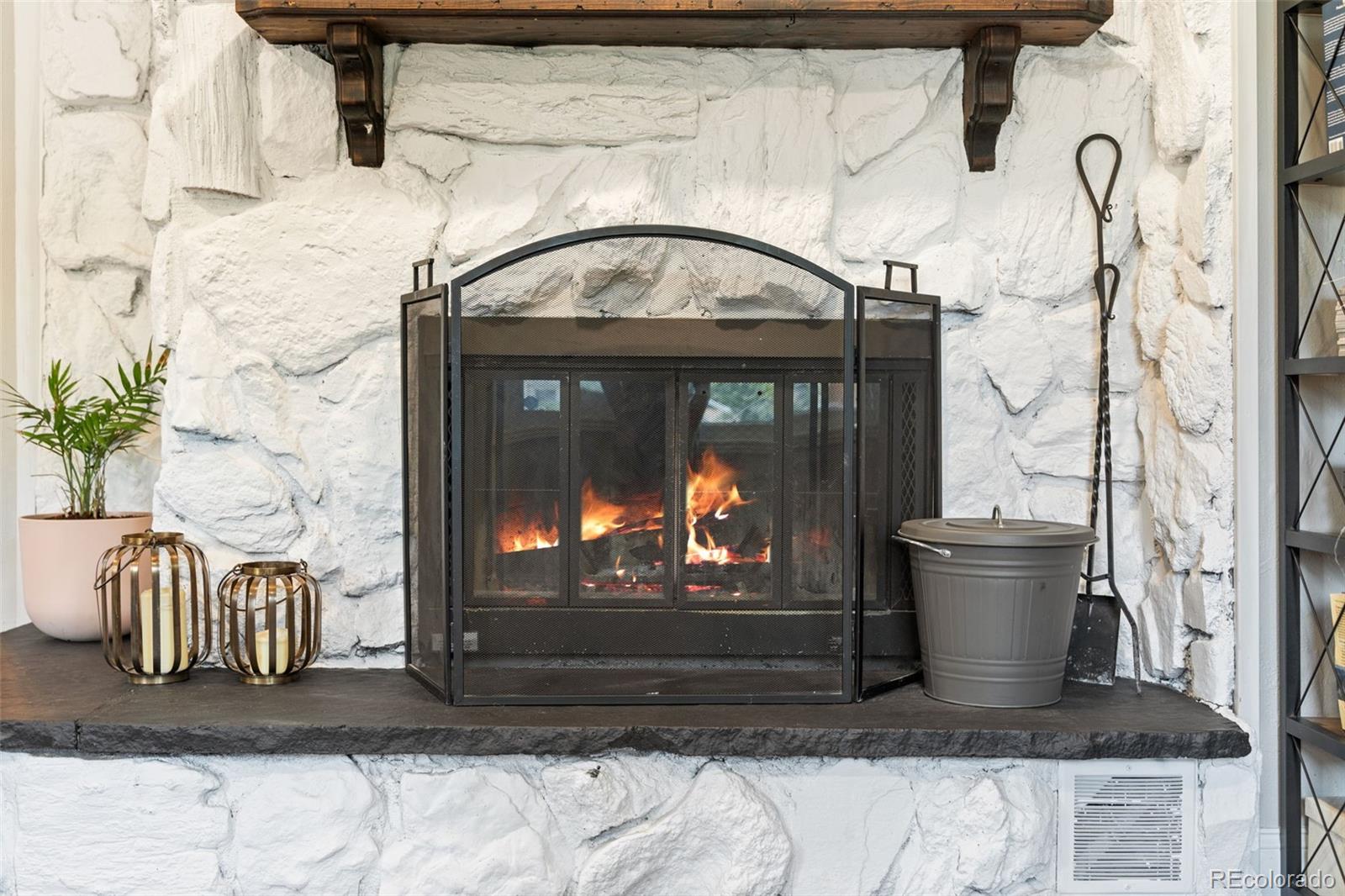 1111 E Dartmouth Avenue