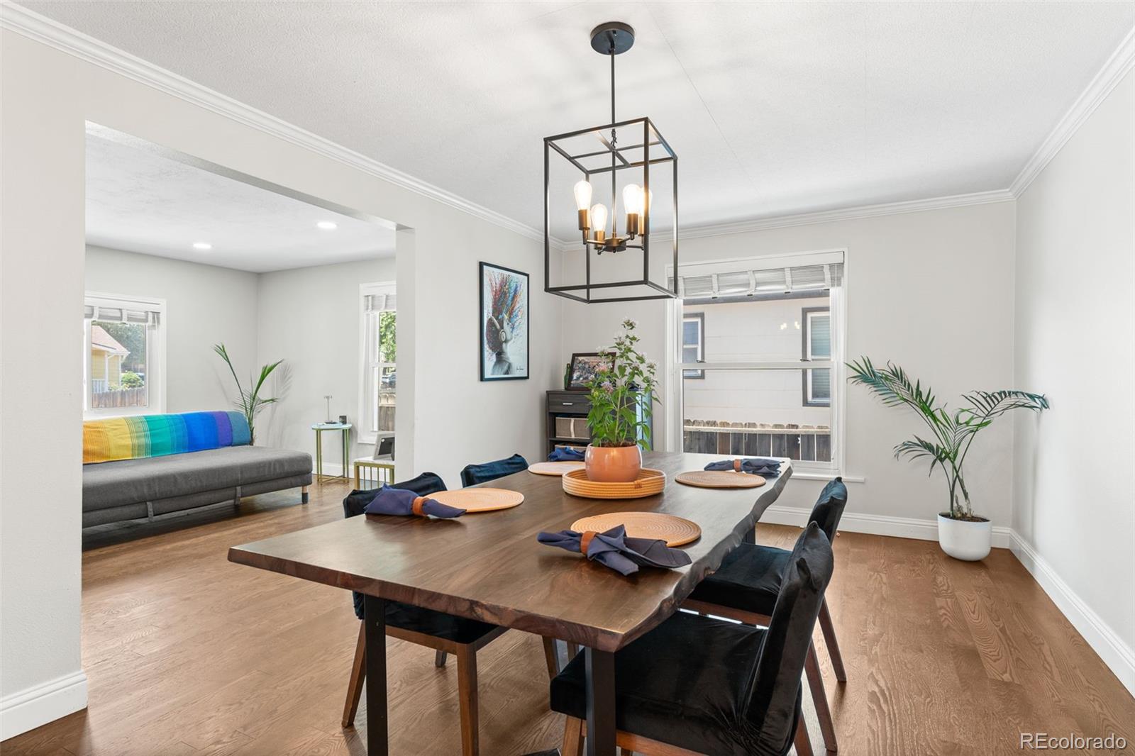 1111 E Dartmouth Avenue