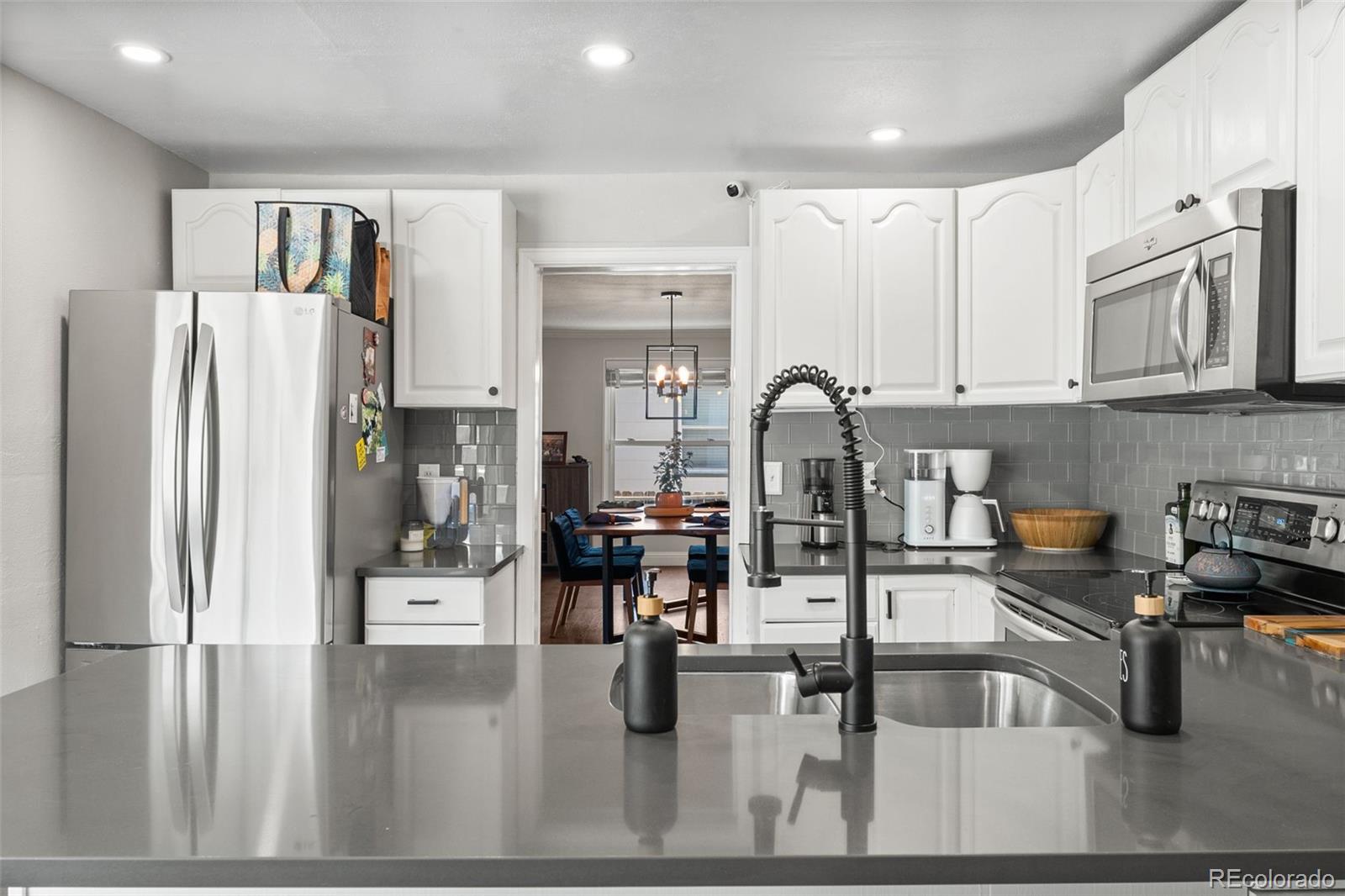 1111 E Dartmouth Avenue