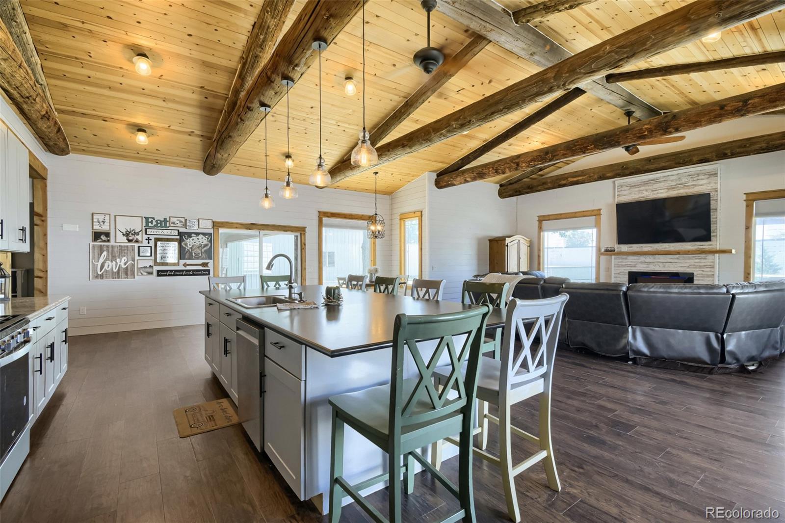 611 Pinyon Circle