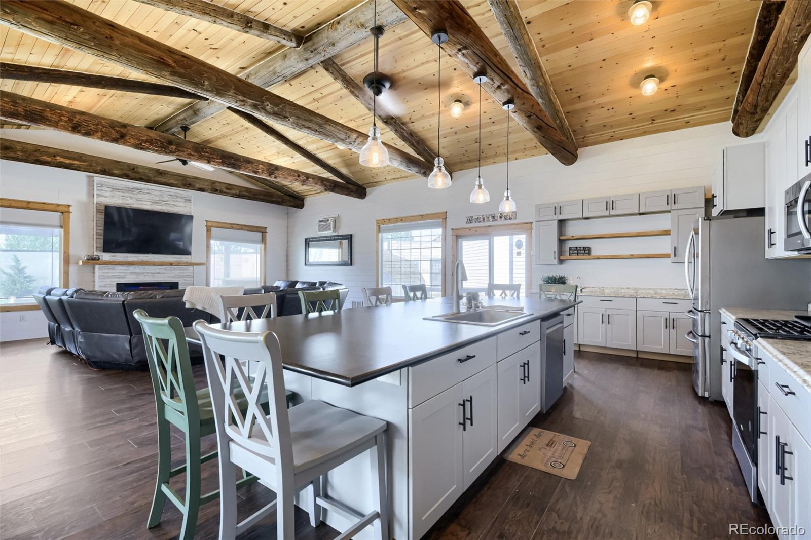 611 Pinyon Circle