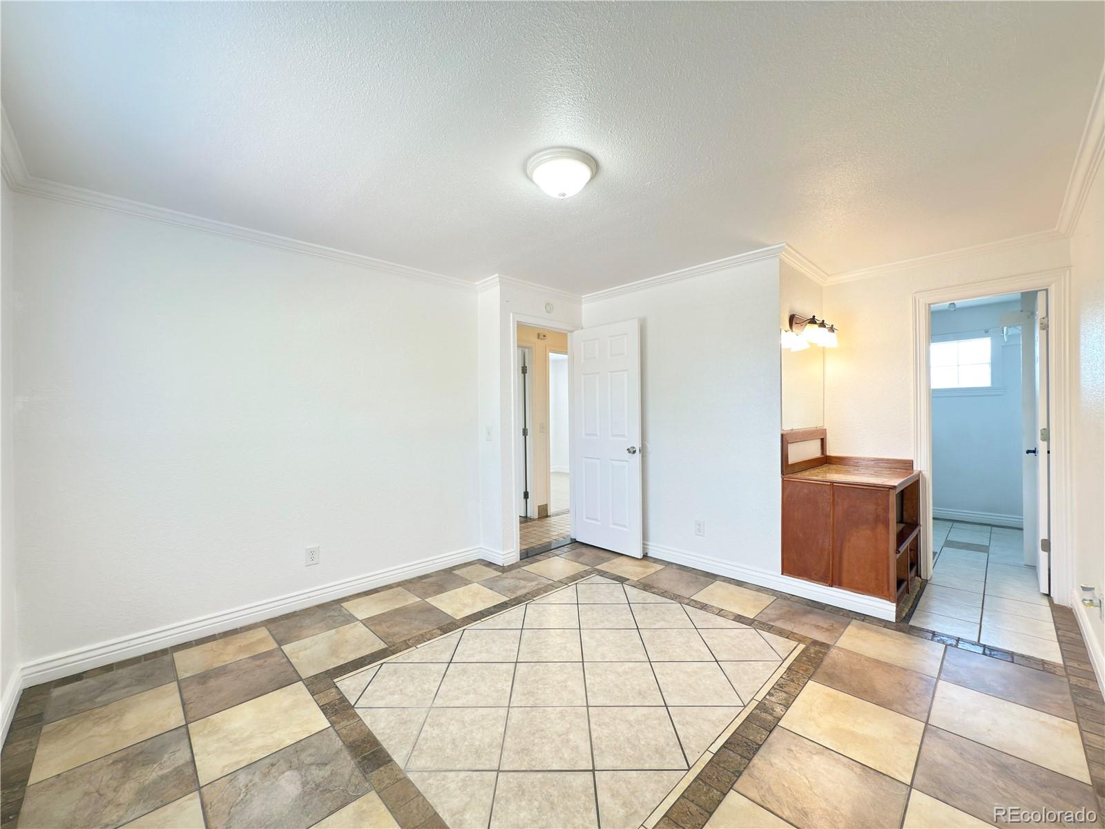 17212 E Oberlin Place