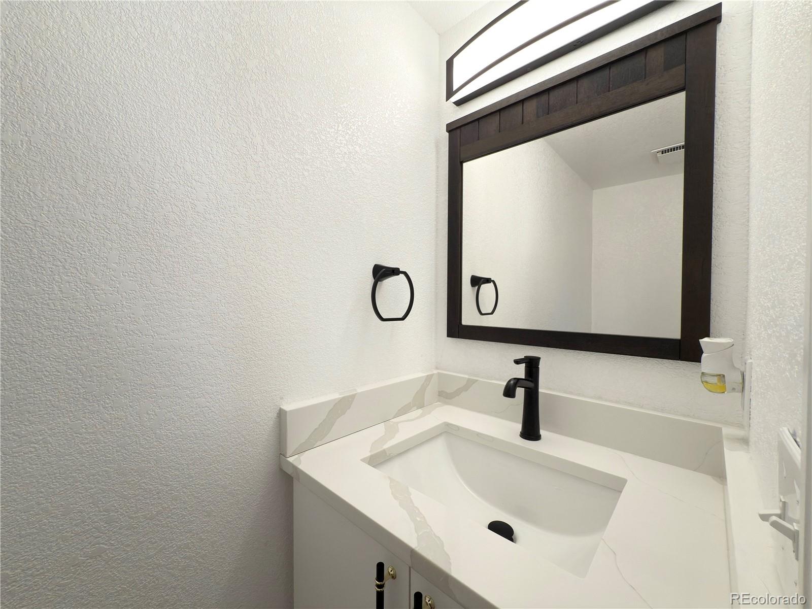 17212 E Oberlin Place