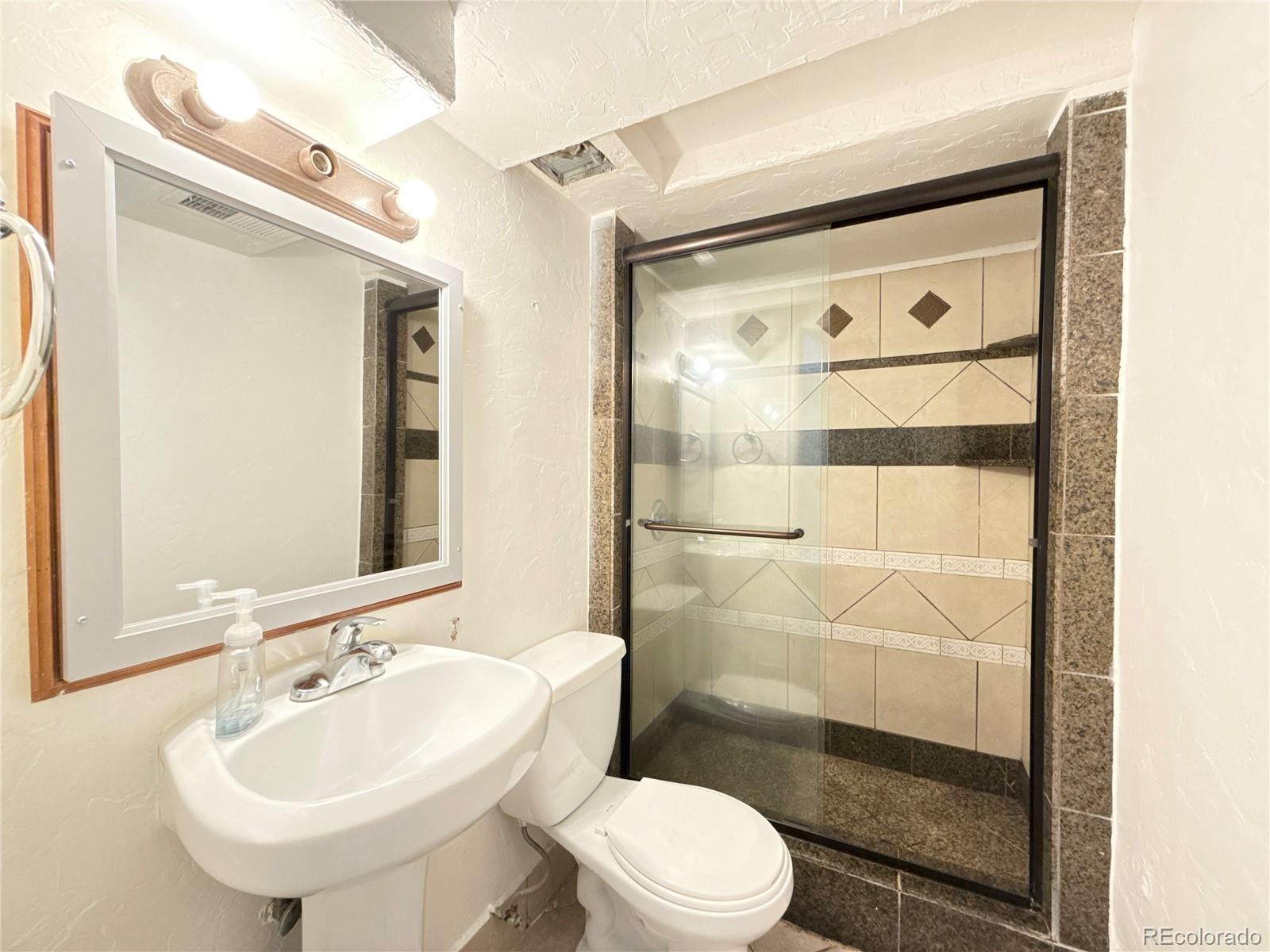 17212 E Oberlin Place