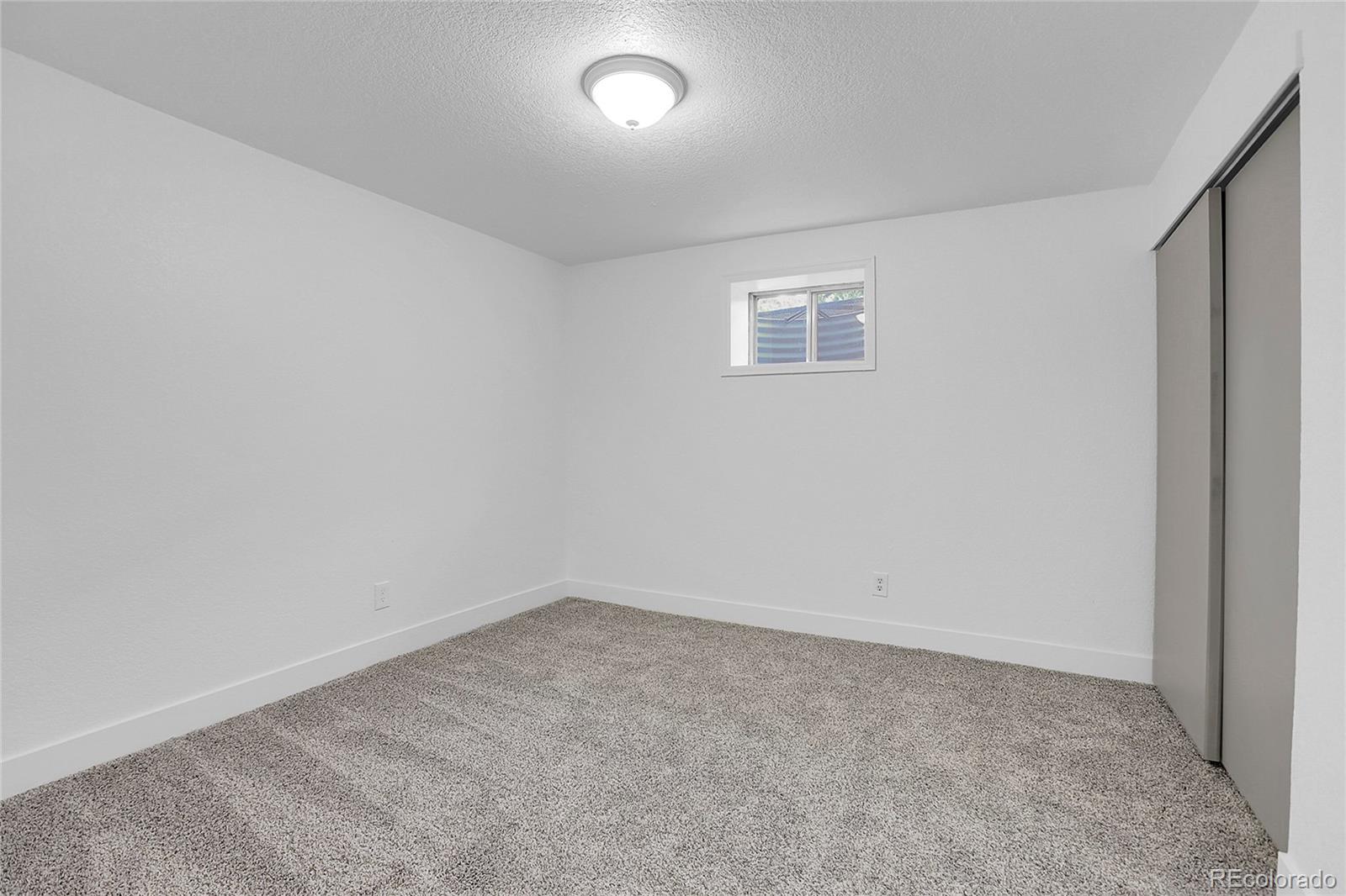 1406 S Argonne Circle