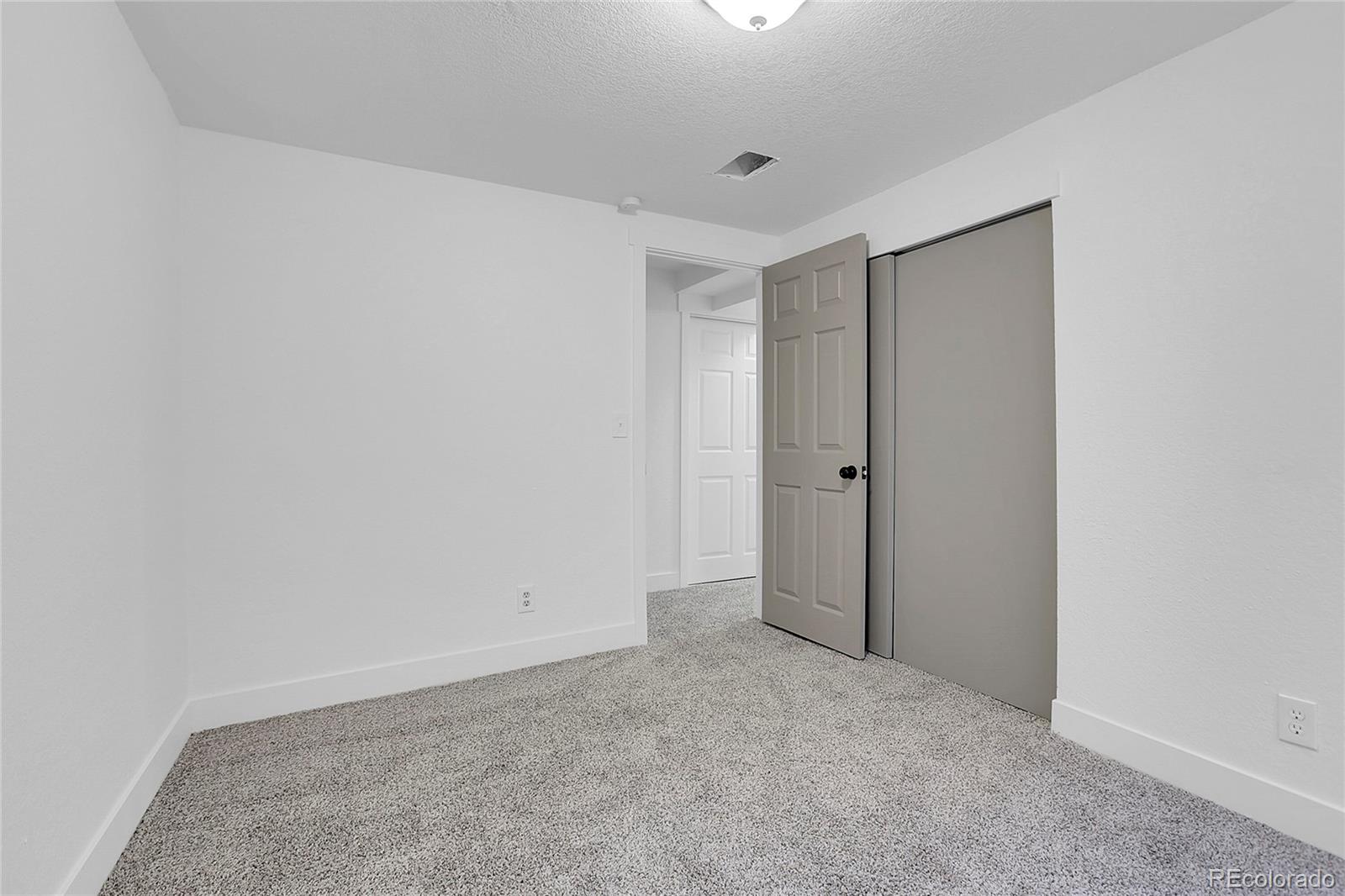 1406 S Argonne Circle