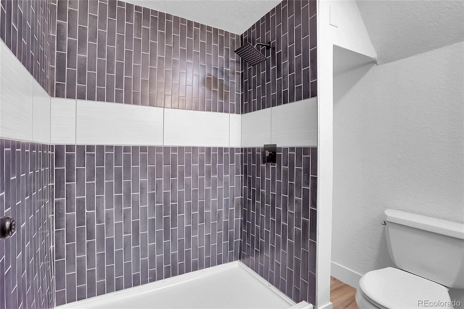 1406 S Argonne Circle