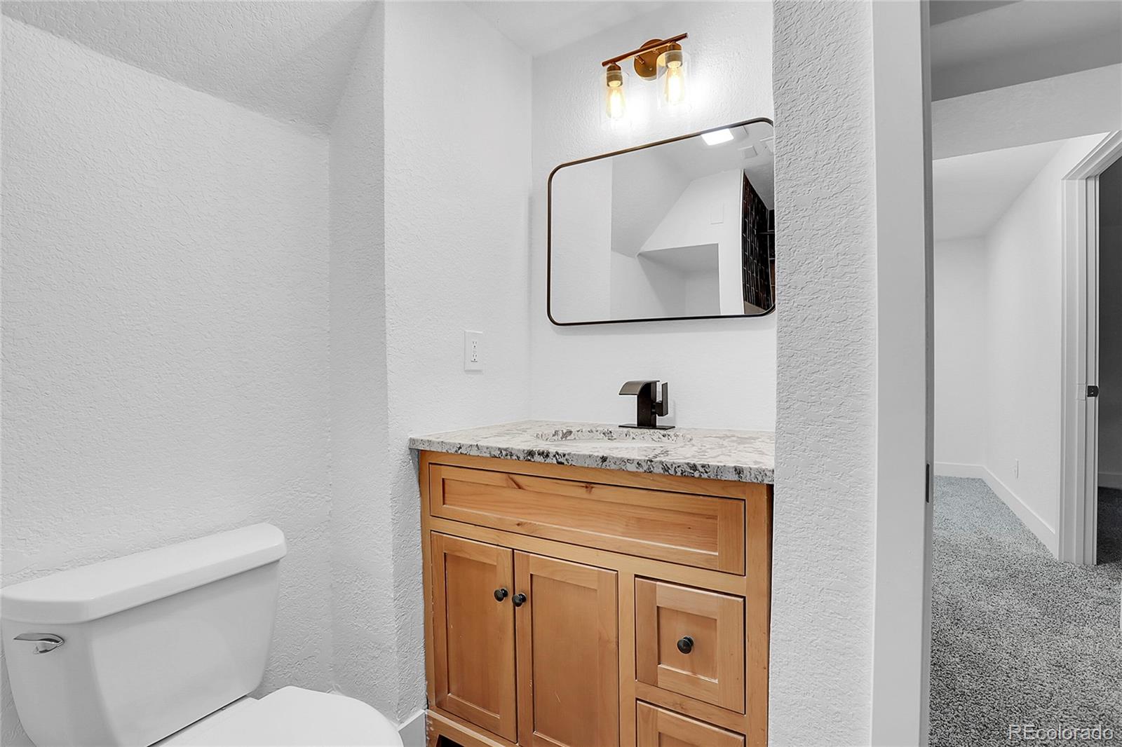 1406 S Argonne Circle