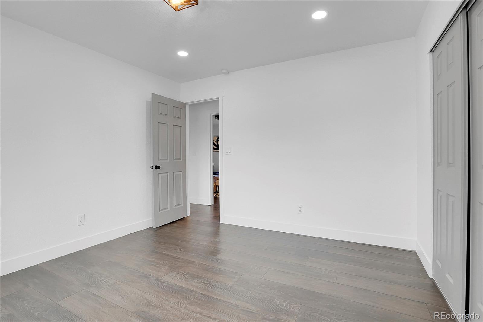 1406 S Argonne Circle