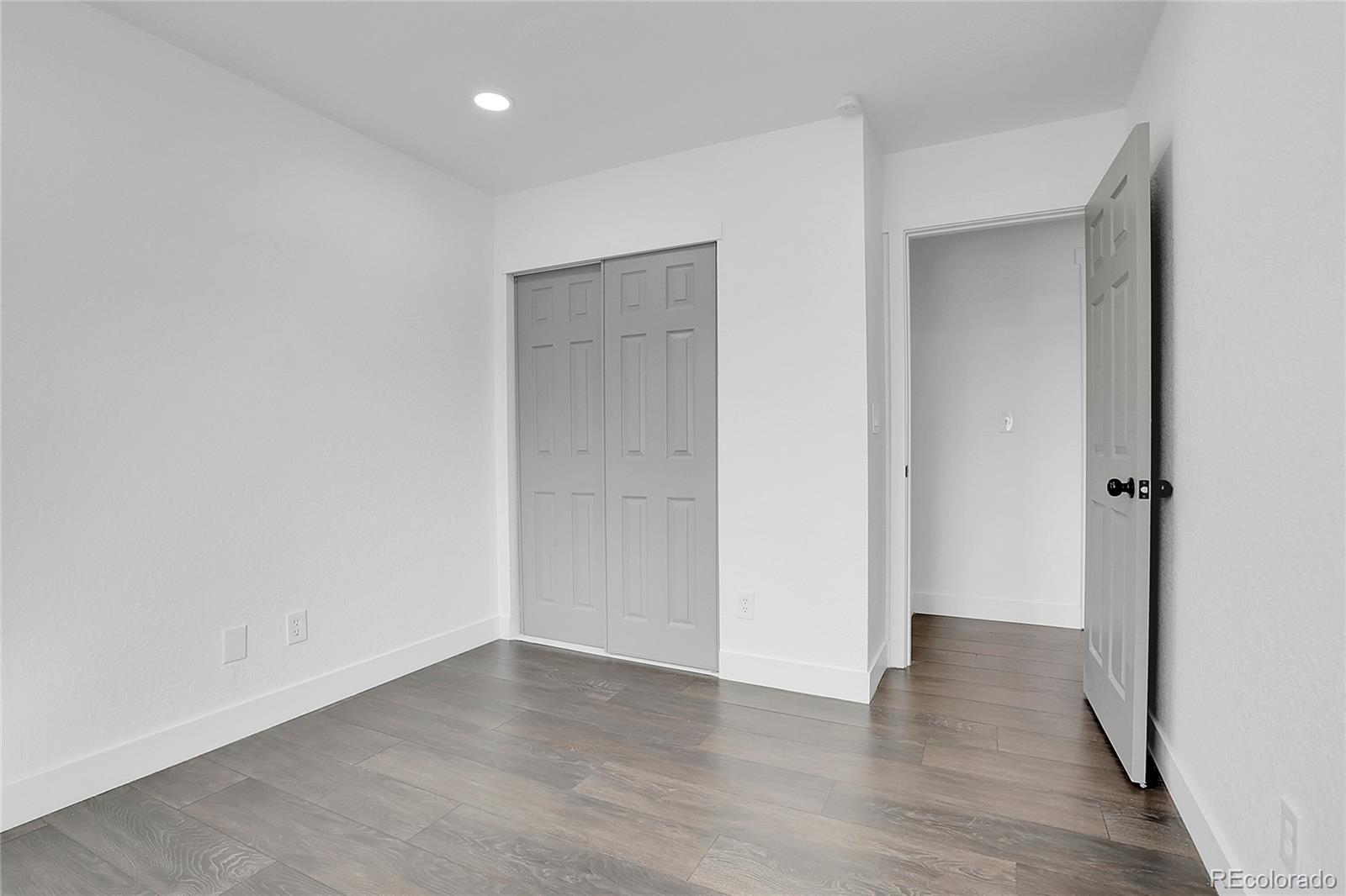 1406 S Argonne Circle