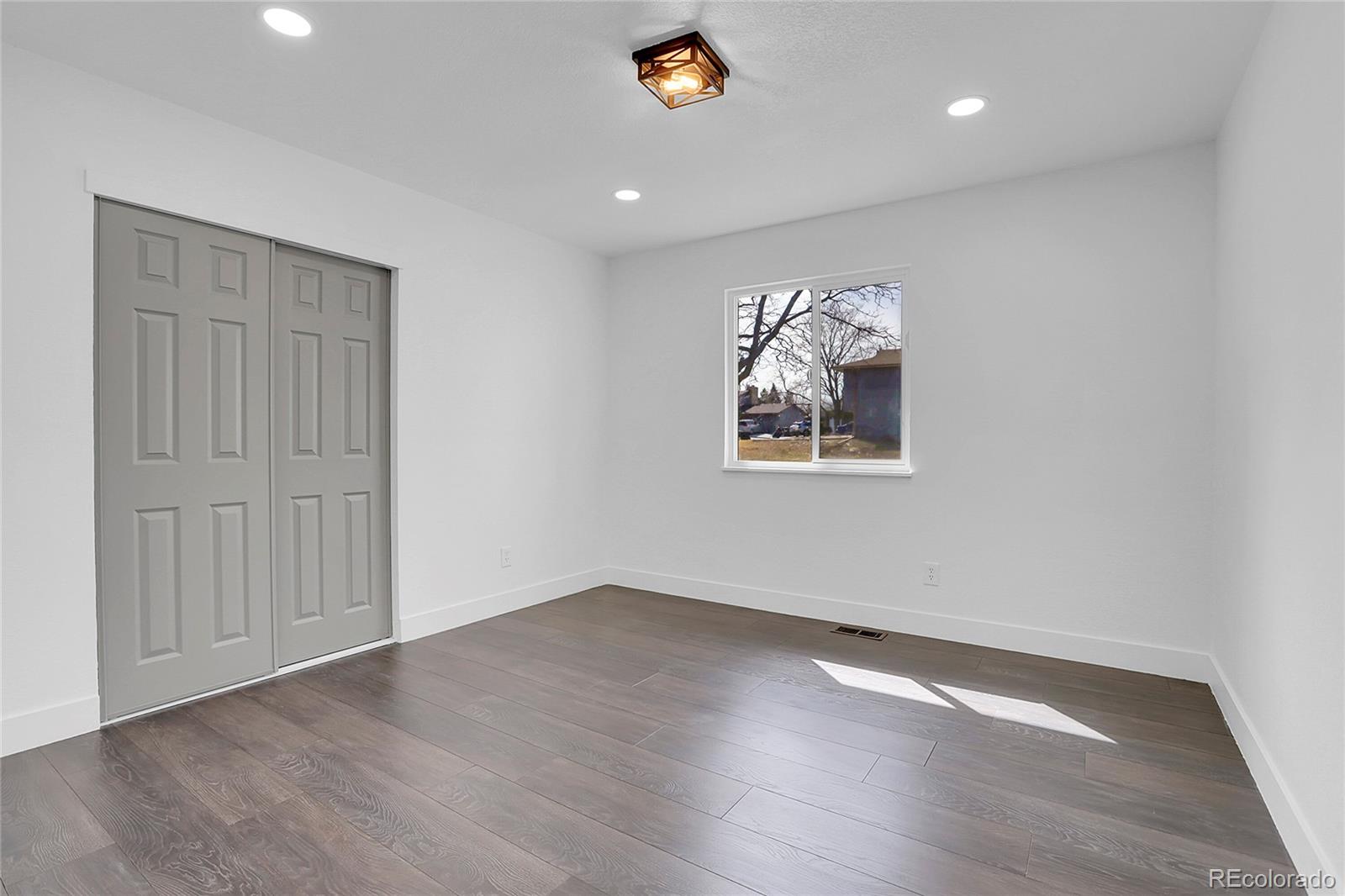 1406 S Argonne Circle