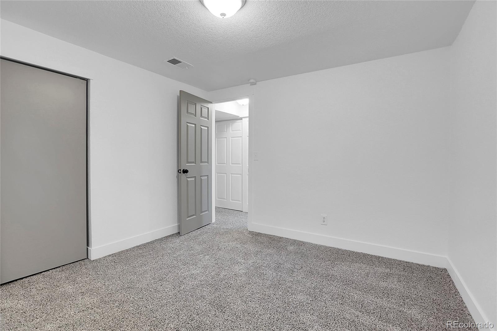 1406 S Argonne Circle