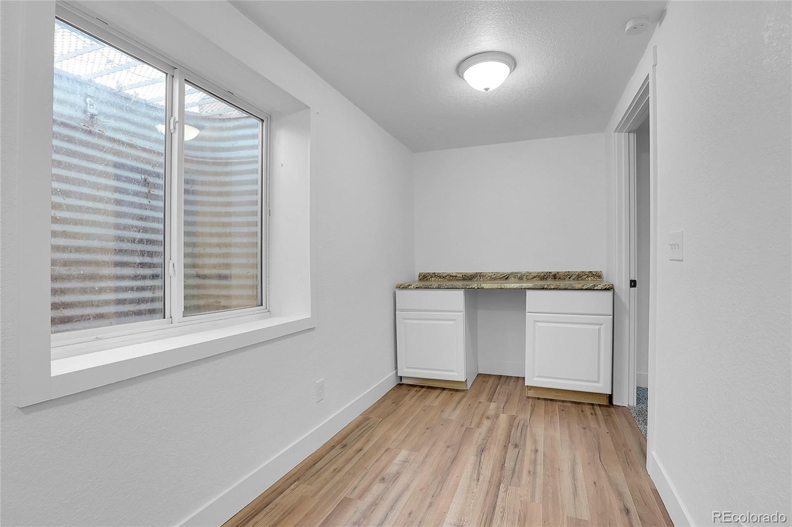 1406 S Argonne Circle