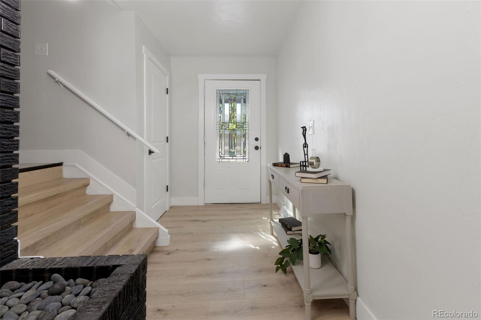 2886 S Fenton Street