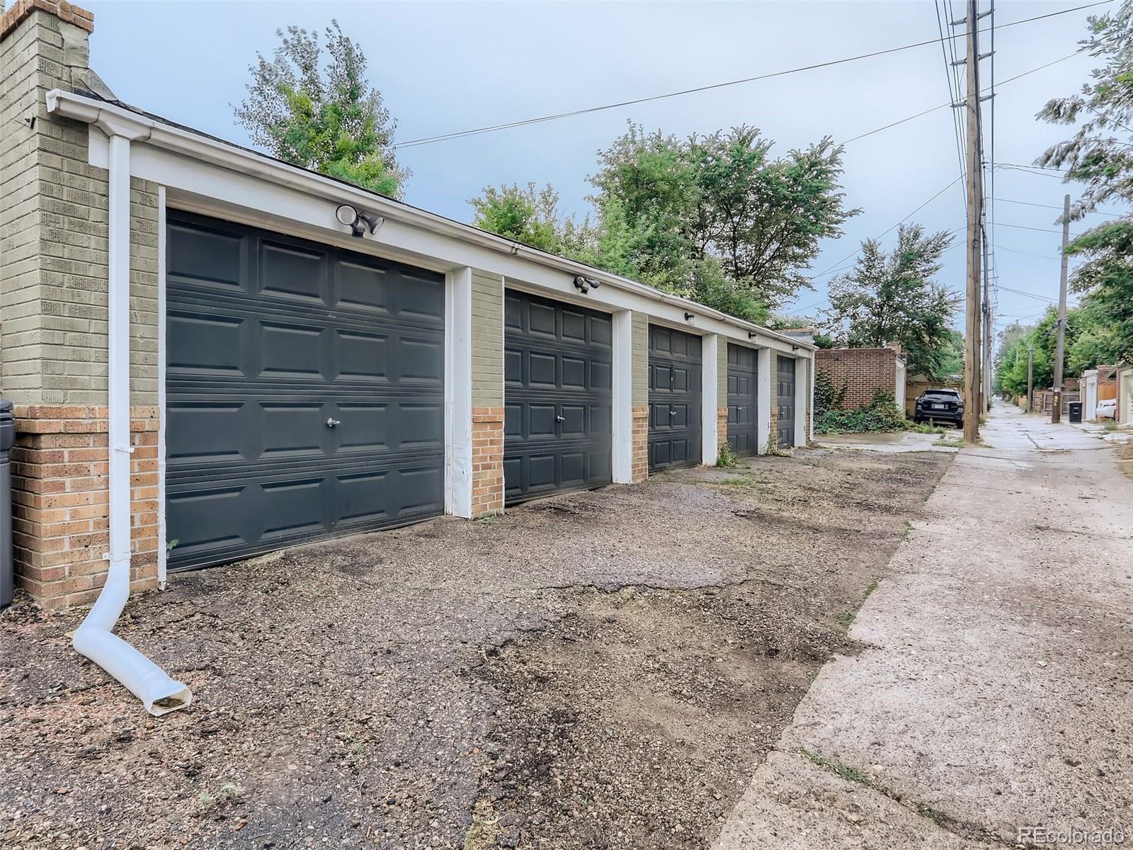 3820 E 10th Avenue