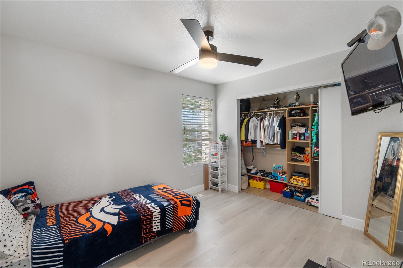 1421 Hummingbird Circle