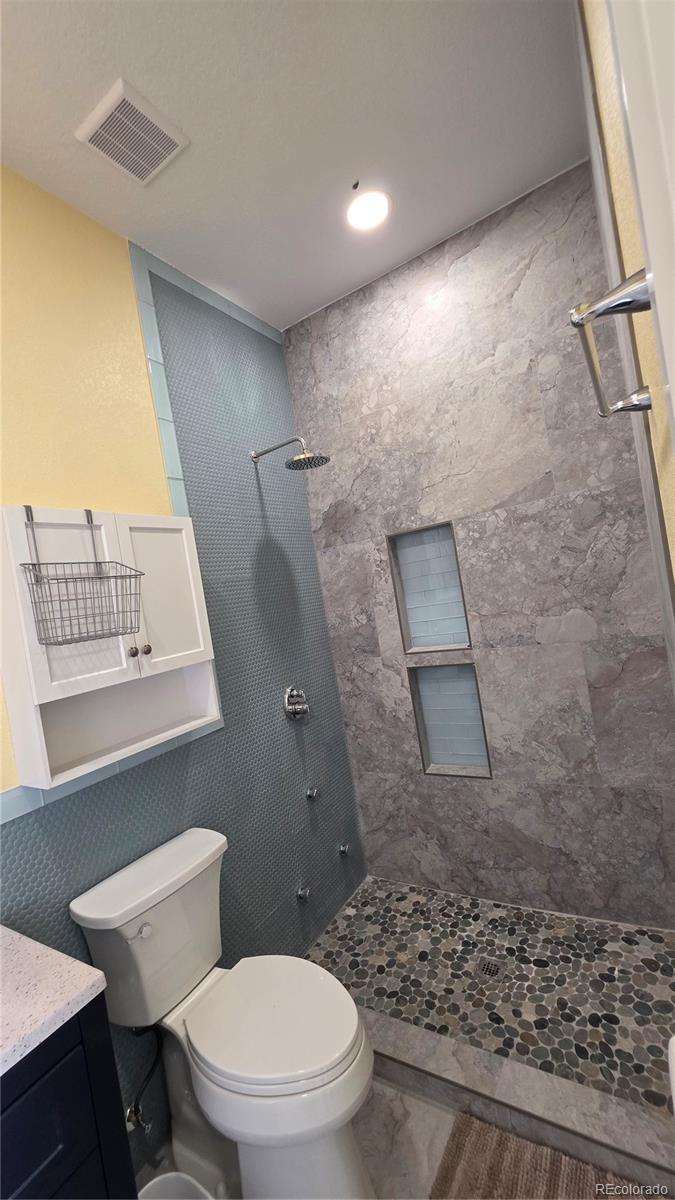 102 E 1st High Street