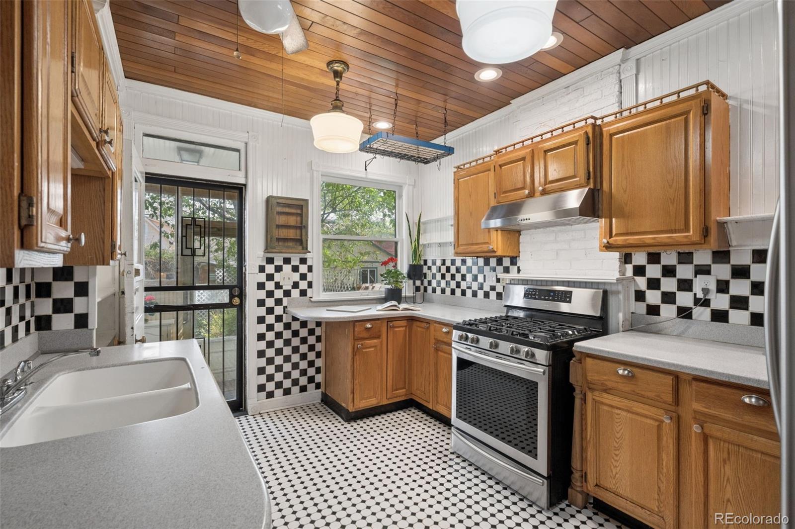 1148 N Corona Street