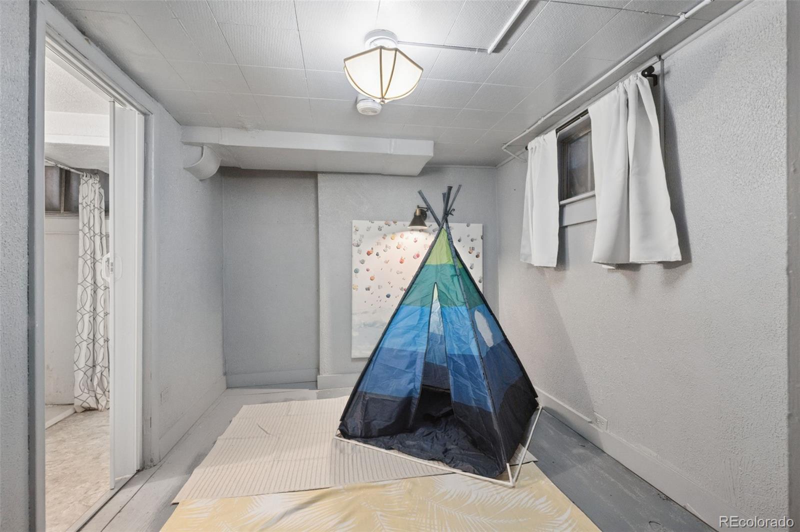 1148 N Corona Street