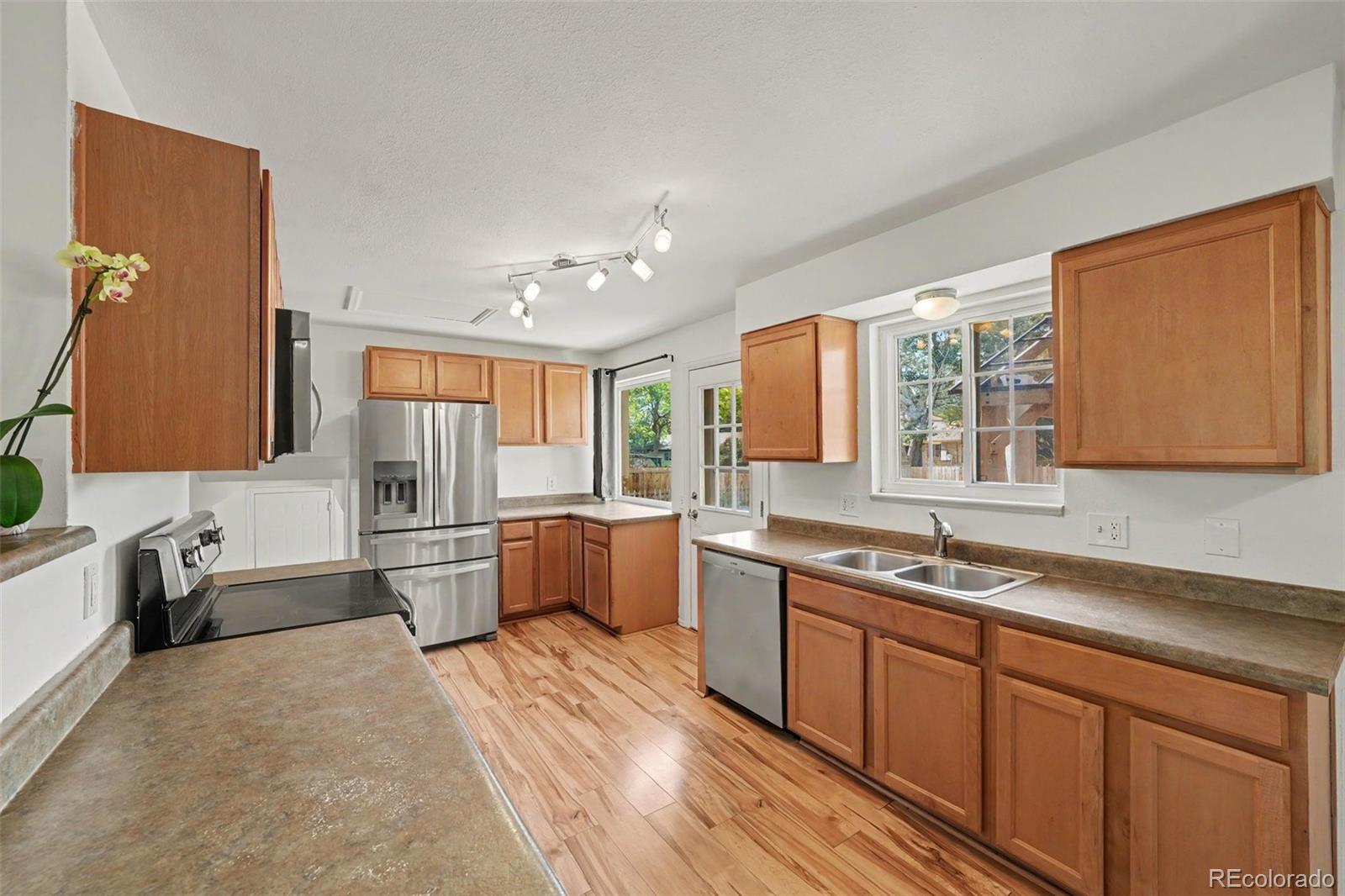 6450 W 108th Place