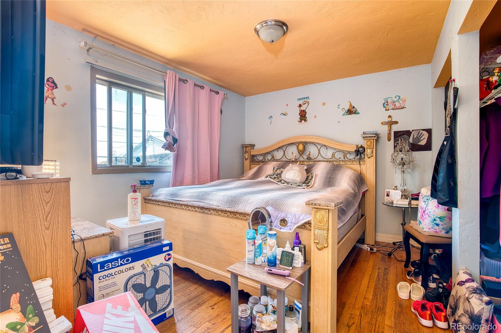 7961 Hollywood Street