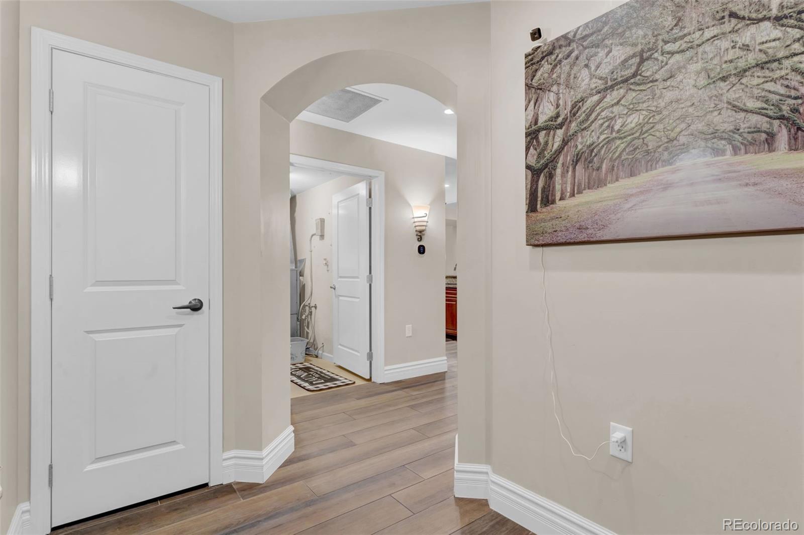 925 N Lincoln Street Unit: 9D