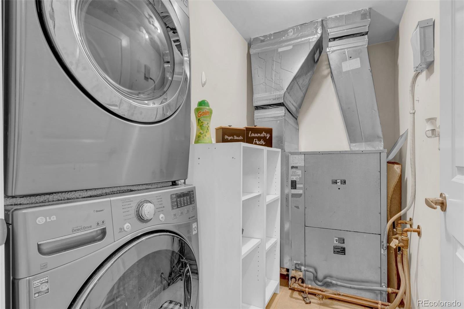 925 N Lincoln Street Unit: 9D