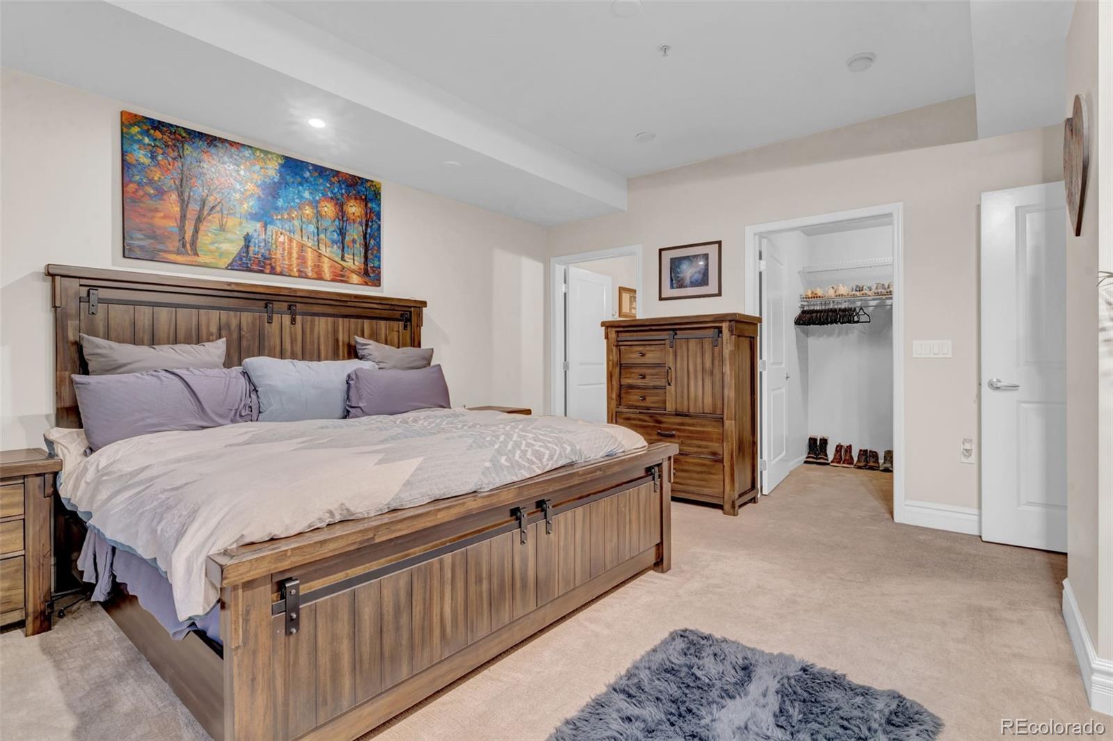 925 N Lincoln Street Unit: 9D