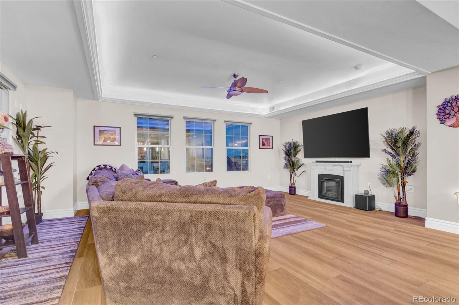 925 N Lincoln Street Unit: 9D