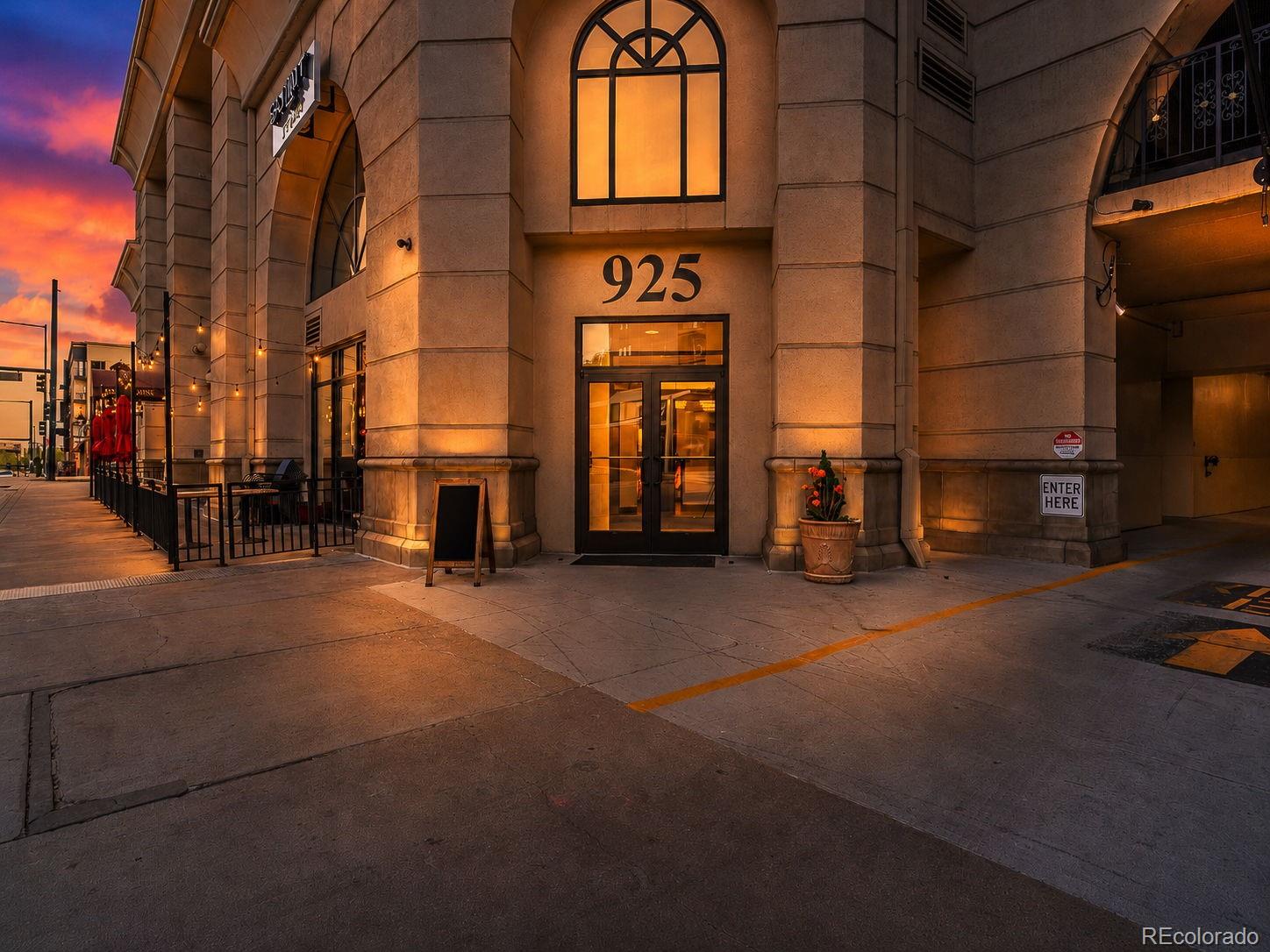 925 N Lincoln Street Unit: 4G