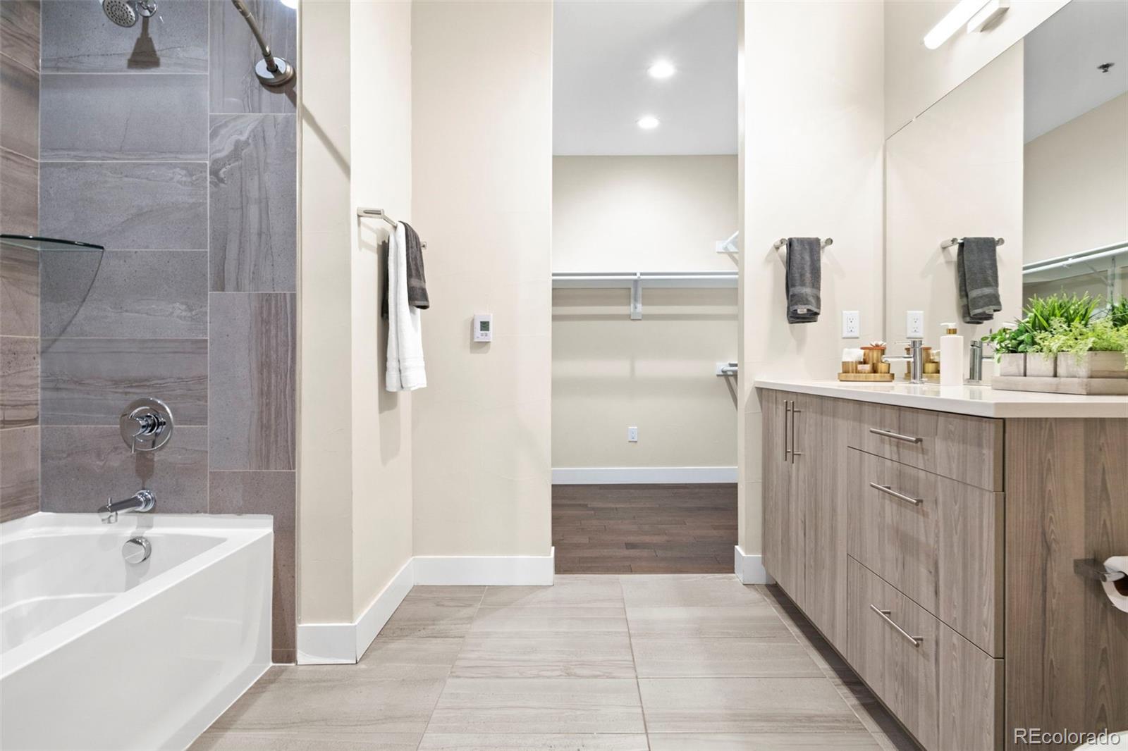 3198 Blake Street Unit: 305