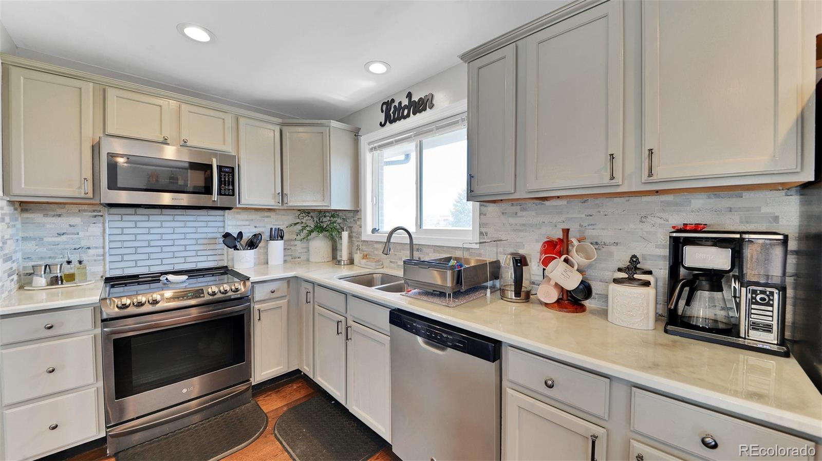 1860 W 104th Place