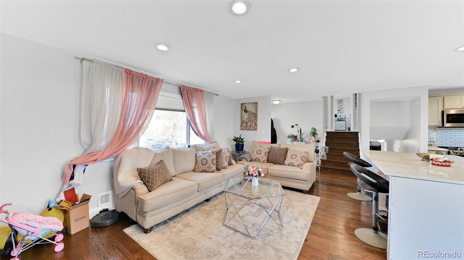 1860 W 104th Place