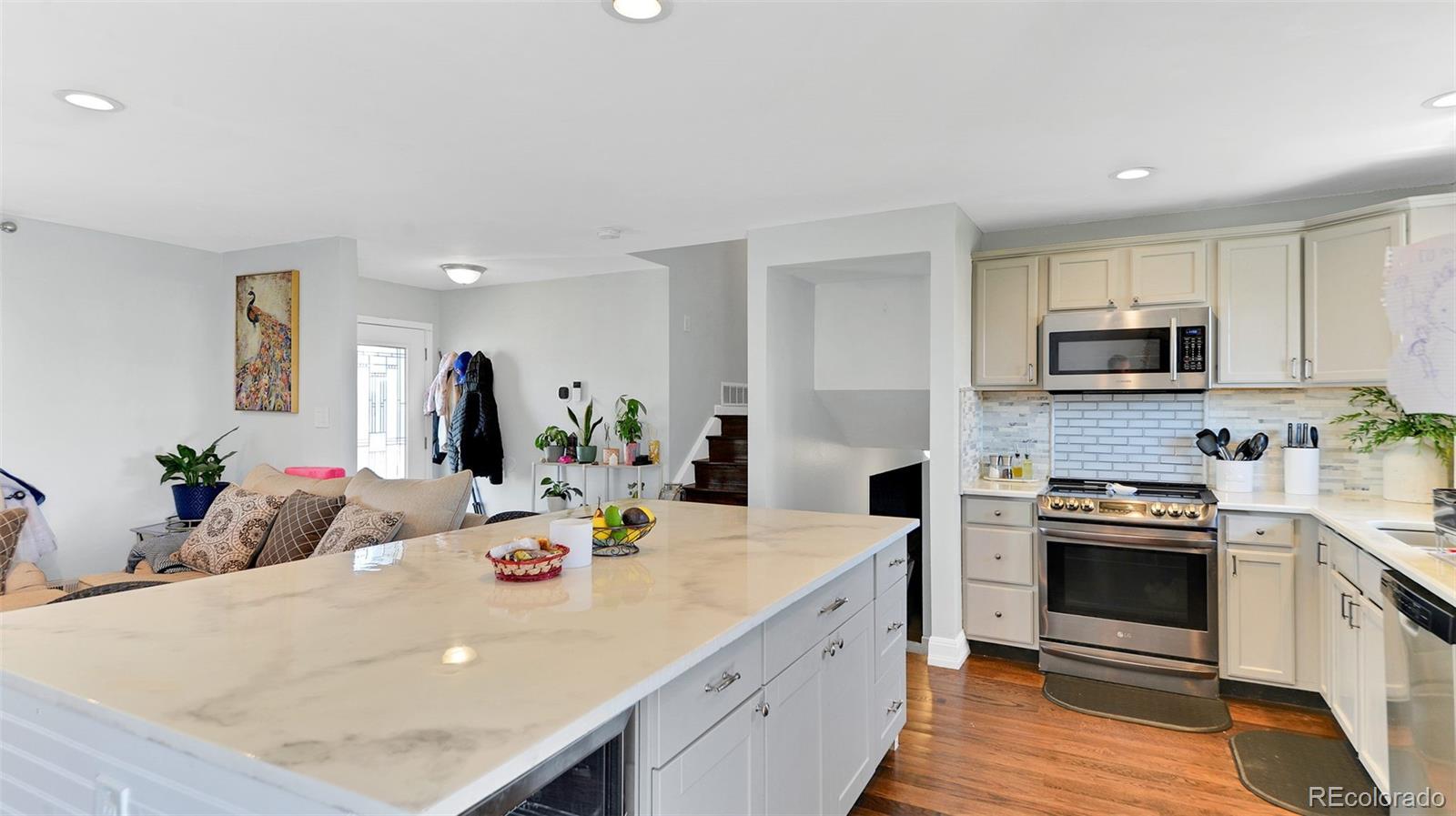 1860 W 104th Place